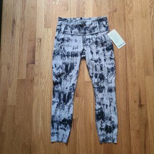 Lululemon Fast and Free 25" Game Day (Size 8)